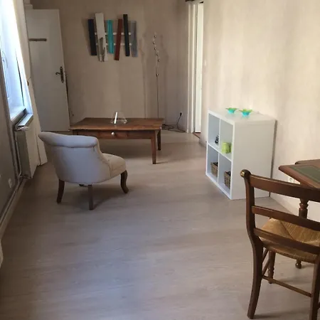 Bel Espace Dans Maison De Charme Proche Centre Apartment